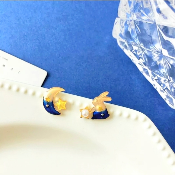 Gold plated Blue star moon Bunny pearl earrings with silver post - Picture 8 of 11